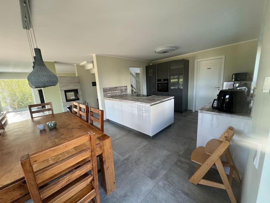 Modernes Ferienhaus In Uedersdorf Zewnętrze zdjęcie